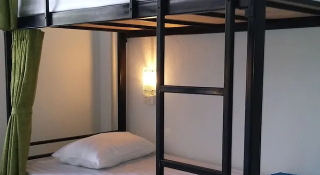 Кровать в общем номере (женский номер) Infinity Hostel