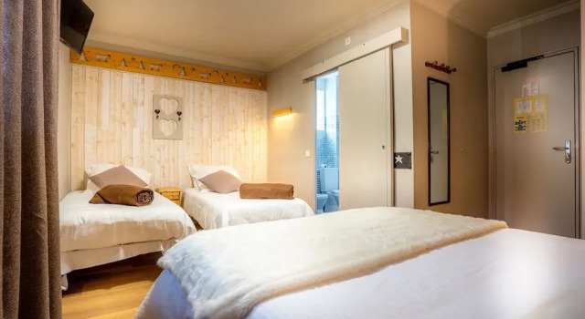 Четырёхместный семейный номер Standard Hôtel La Rencluse