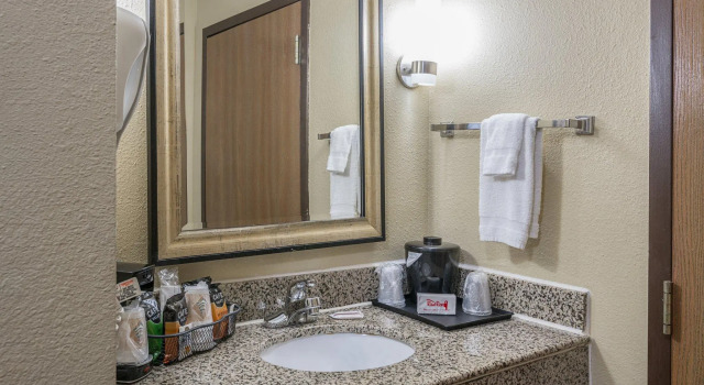 Двухместный люкс Red Roof Inn & Suites Little Rock