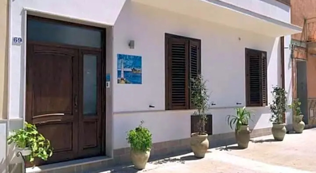 B&B Verso il Faro, Book Hotel Hotels in Sicily with Parking, Parking
