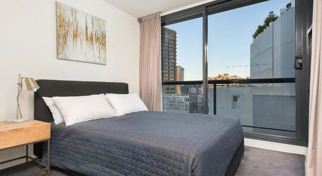 SH147 Sleek Split Level 2BR Surry Hills