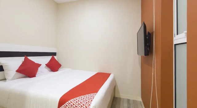 LEA GUEST HOUSE & CAFE Lukut, Prenota Affittacamere Hotel economici a Port Dickson