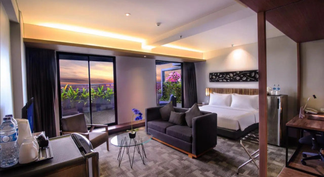 Suite BATIQA Hotel Jababeka Cikarang