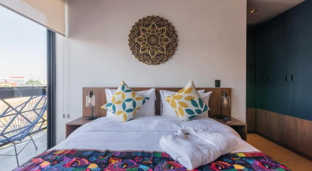 Apartament i balkonem Be Local Aparthotel