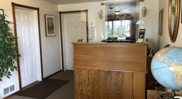 Landmark Inn