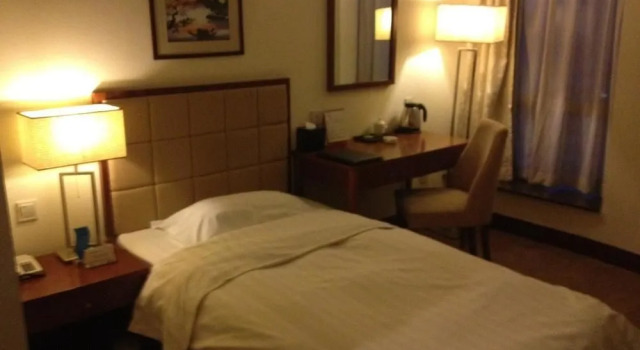 Home Inn Yabao Road Branch, Забронировать Отель Бизнес-отели Пекина, рядом с Chang'an Grand Theatre, 4* 5*