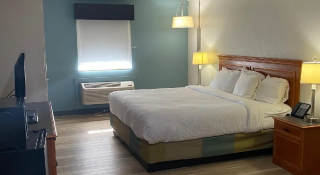 Двухместный номер Deluxe La Quinta Inn by Wyndham Columbus I-70E Reynoldsburg
