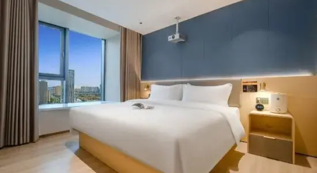 Люкс Elong Anjoy Hotel (Urumqi High-speed Railway Station)