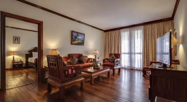 Люкс Executive с балконом Angkor Paradise Hotel