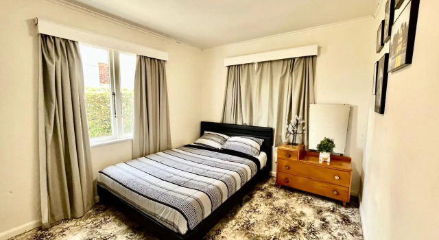 Entire House in Sylvia Park, Central Auckland