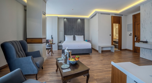Двухместный люкс в дополнительном здании Угловой Seven Hills Boutique Hotel