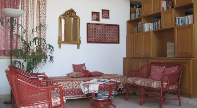 Семейная студия с балконом Vamos Palace Apartments