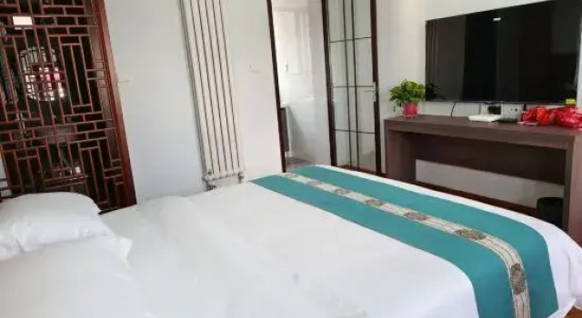 Woqiao Longju Hotel