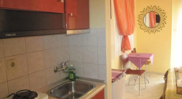 Студия Iliadis House
