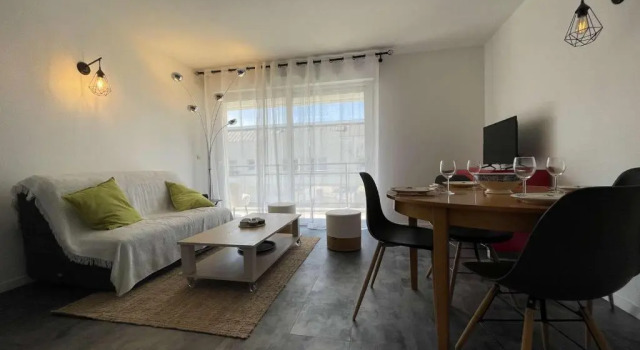 Appartement La Rochelle, 3 pièces, 6 personnes - FR-1-246-498, Rezerwuj Apartament Hotele w Charente-Maritime z basenem, Basen