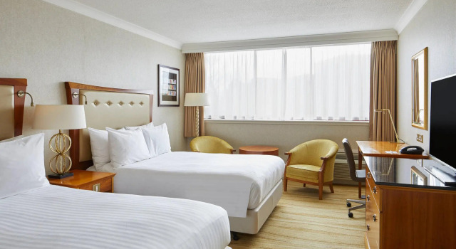 Четырёхместный номер Deluxe Delta Hotels by Marriott Swindon
