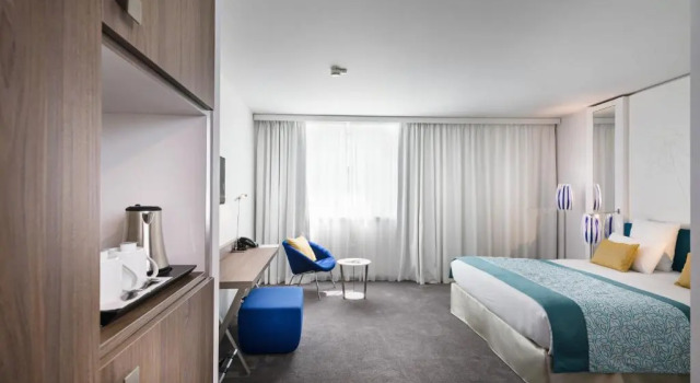 Двухместный номер Executive Golden Tulip Marseille Euromed