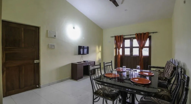 OYO 10917 Home Breezy 2BHK Near Calangute, Забронировать Отель Бардез Северный Гоа