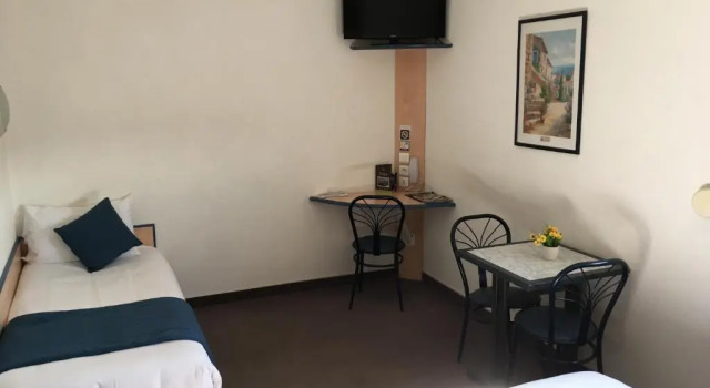 Четырёхместный номер Standard Hôtel AKENA Chateaurenard - Parc des Expositions Avignon
