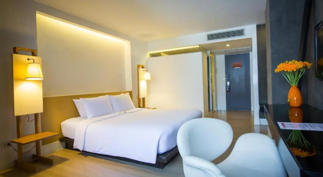 Двухместный номер Superior Trinity Silom Hotel