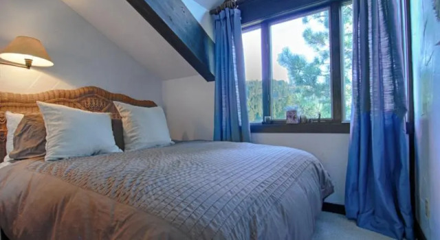 Squaw Tavern Inn by Tahoe Vacation Rentals, Забронировать Апартаменты/квартира Апартаменты Олимпик-Вэлли, Апартаменты/квартира