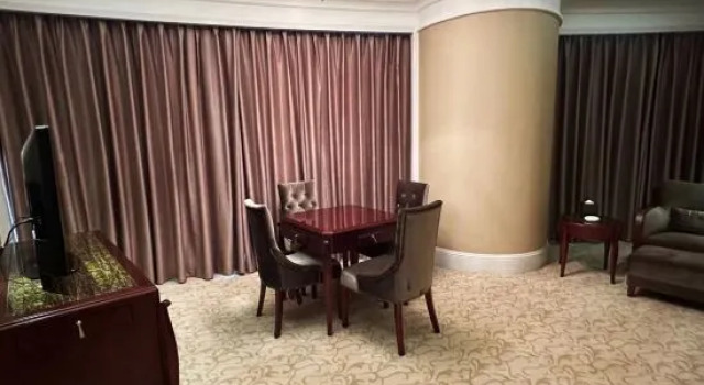 Полулюкс Long Wish Hotel International