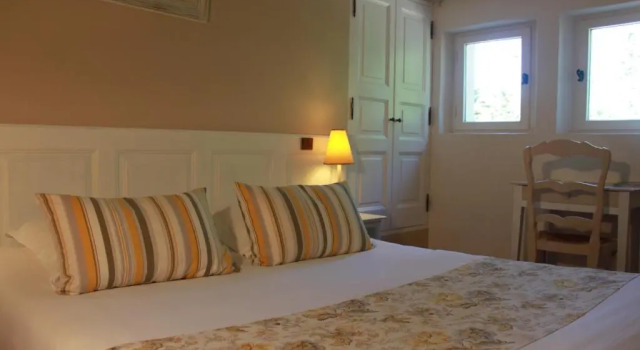 Номер Economy Logis Hotel le Mas De Cure Bourse