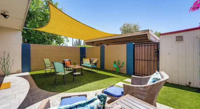 Апартаменты 1.5 Mi to Old Town Scottsdale: Unit w/ Fenced Yard