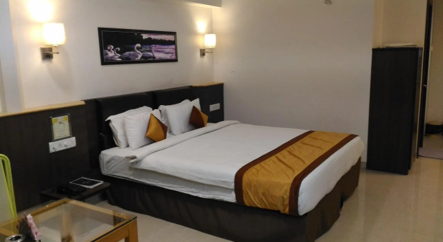 Hotel Yash Grand, Rezerwuj Hotel Ahmednagar 