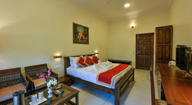 Garh Govind Hotel & Resort, Забронировать Курортный отель Отели штата Раджастхана с парковкой, Парковка