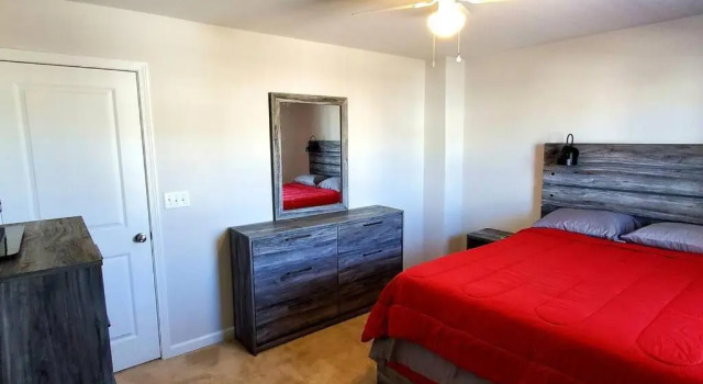 New 3 Bedroom Home w/ tons of amenities & parking., Rezerwuj Hotel McDonough Georgia