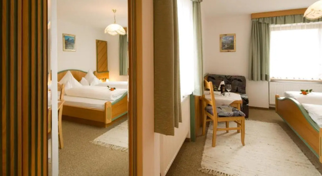 Двухместный номер Comfort Hotel Zita