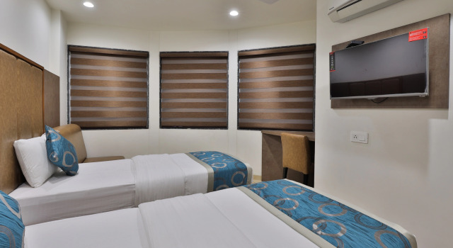 Номер Executive HOTEL SURAT