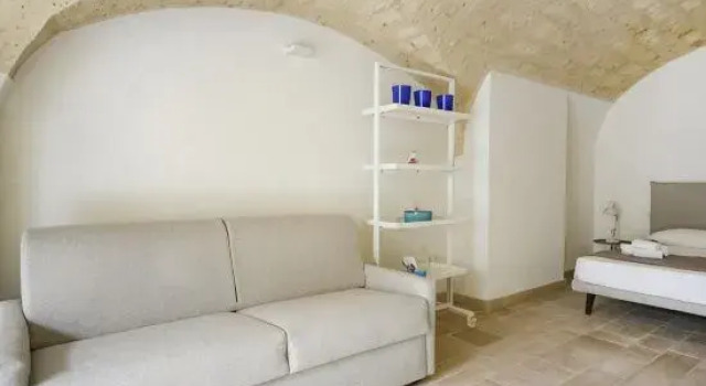 Palazzo della Torre 003 - Historical modern stay, Varaa Hotelli Bari Bari Province