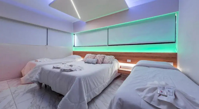 Четырёхместный номер Standard Soho Village Hotel