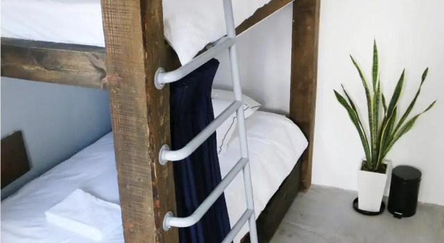 Кровать в общем номере (женский номер) The Dorm Saigon - Adults Only