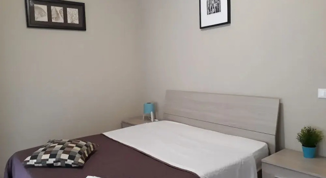 48 airport budget rooms, Book Guesthouse Hotels in Pisa with Parking, Parking