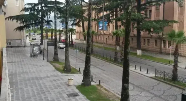 View of the Tower of Alphabet, Забронировать Отель Отели Батуми с бассейном, рядом с Фонтан Нептуна, Бассейн