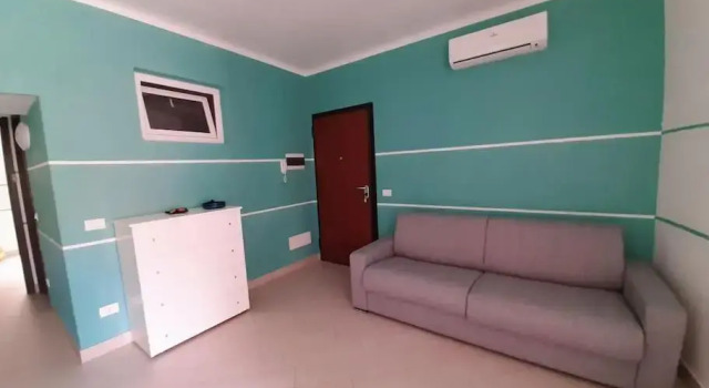 Ampio Bilocale Con Patio A 50 Metri Dal Mare!