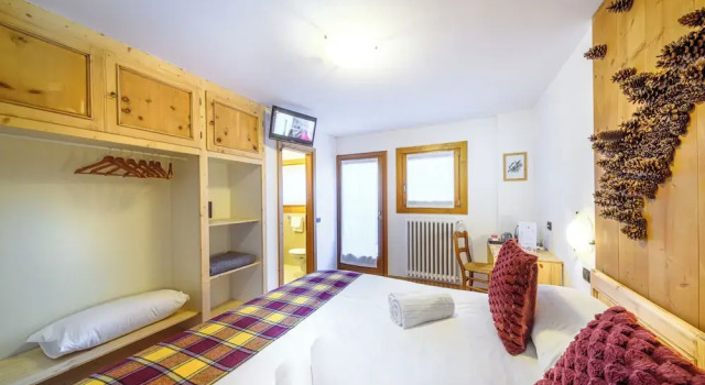 Двухместный номер Classic с балконом Hotel Ambassador Bormio