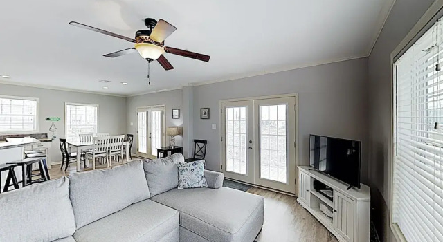 New Listing! Smiles N Waves W/ Private Hot Tub 3 Bedroom Home, Boek Appartement Dauphin Island Alabama