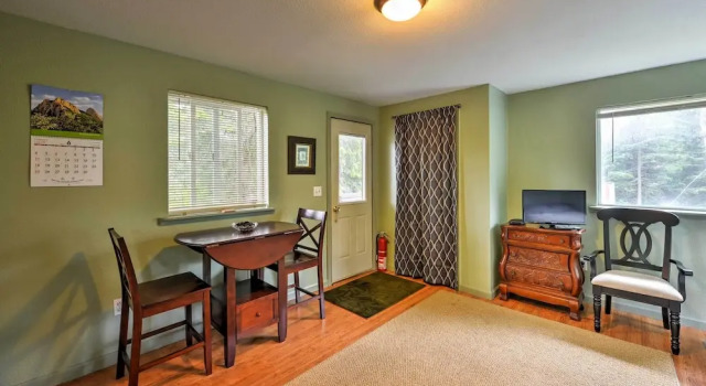 Апартаменты Seward Studio w/ Deck, Outdoor Dining & Mtn Views!