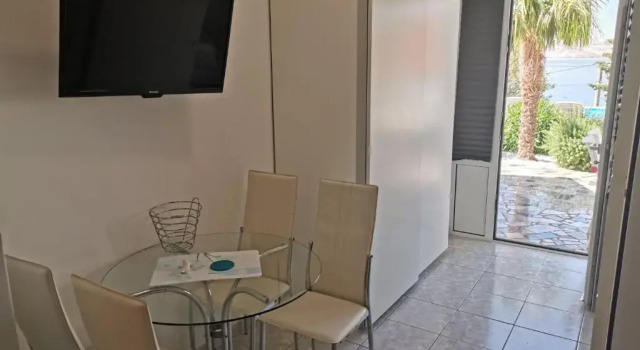 Апартаменты с видом на море Beachfront Apartments Anita with Pool