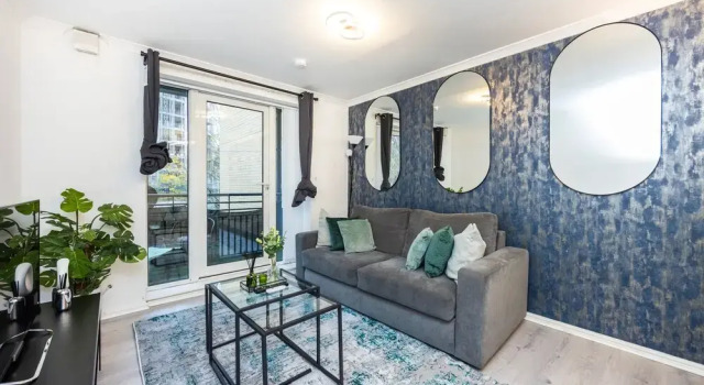 London Oasis Apartment Escape