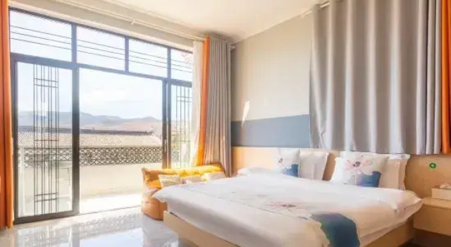 Люкс Lijiang Yuni Xiaoyuan Inn (Sanyi Airport)