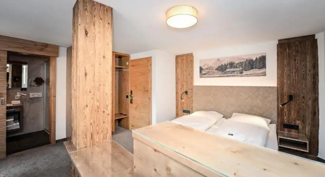 Трёхместный номер Standard с балконом Hotel Alpenfeuer Montafon