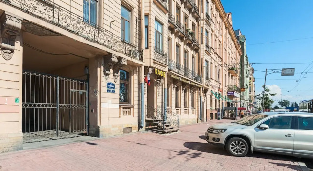 ColorSpb Apartments Merchant House, Забронировать Апартаменты/квартира Отели Санкт-Петербурга с парковкой, рядом с Стрелка Васильевского острова, Парковка