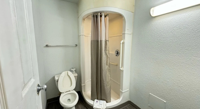 Четырёхместный номер Deluxe Motel 6 Casper