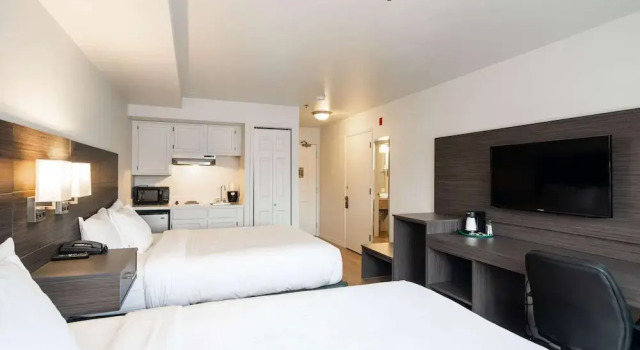 Люкс Standard Baymont INN & Suites by Wyndham