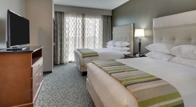 Четырёхместный люкс Drury Inn & Suites Columbus Polaris